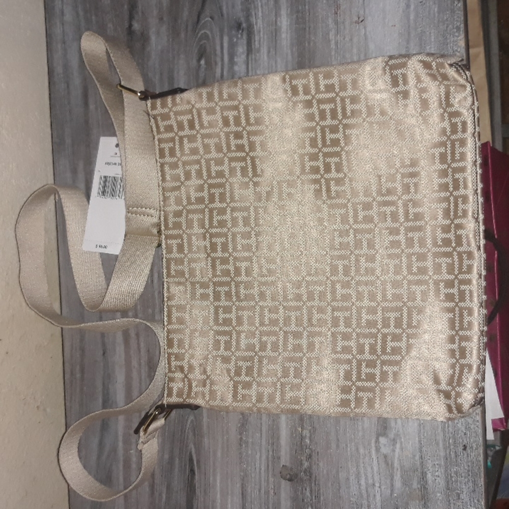 Tommy Hilfiger Crossbody Purse - Picture 6 of 8